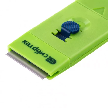 Скребок пластмассовый с выдвижным сменным лезвием Сибртех 79539 купить в Ноябрьске