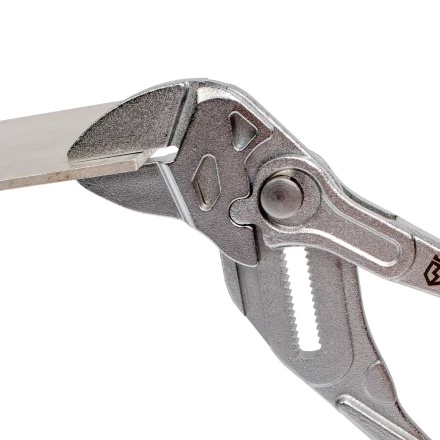 Клещи переставные — гаечный ключ КВТ 180 мм с кнопочной самофиксацией (82147) купить в Ноябрьске