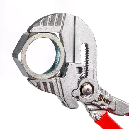 Клещи переставные — гаечный ключ КВТ 180 мм с кнопочной самофиксацией (82147) купить в Ноябрьске
