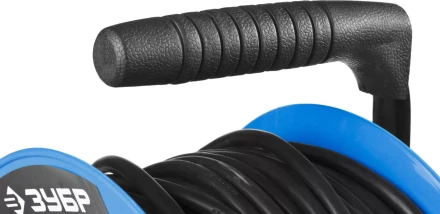 Удлинитель ЗУБР &quot;ПРОФЕССИОНАЛ&quot; на катушке, ПВС 3х1,5кв мм, 4 гнезда, макс мощн 3500Вт, 50м 55082-50 купить в Ноябрьске