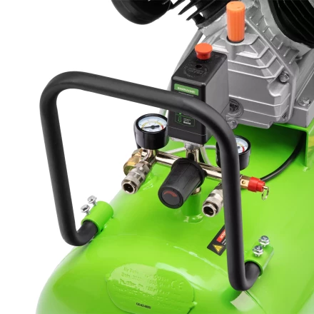 Компрессор воздушный Сибртех КК-2200/100 58009, 2,2 кВт, 350 л/мин, 100 л, прямой привод, масляный купить в Ноябрьске