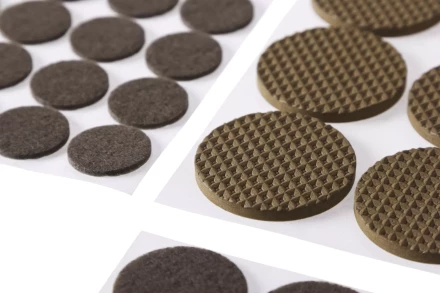 Набор STAYER &quot;COMFORT&quot;: Накладки самоклеящиеся на мебельные ножки, 175 шт, коричневые 40916-H175 купить в Ноябрьске