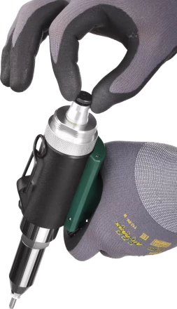 Заклепочник пневматический, KRAFTOOL 31188, корпус из композит материалов, для заклепок из нержав стали, 2,4-3,2-4-4,8мм 31188 купить в Ноябрьске