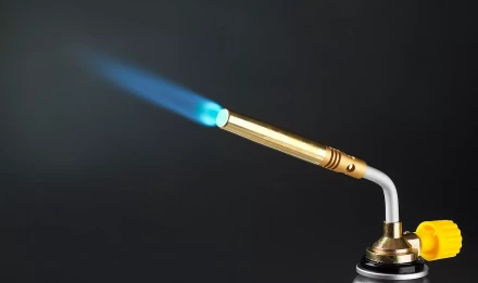 Газовая горелка &quot;ProTerm&quot; на баллон, STAYER &quot;PROFESSIONAL&quot; 55586, регулировка пламени, вихревое пламя, цанговое соединение, 1300С 55586 купить в Ноябрьске