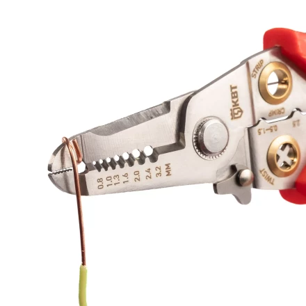 Многофункциональный стриппер КВТ WSS-02 для снятия изоляции с проводов 0.5–6.0 мм (102399) купить в Ноябрьске