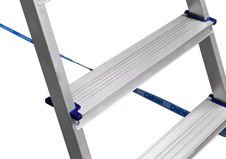 Лестница-стремянка СИБИН алюминиевая, 8 ступеней, 166 см 38801-8 купить в Ноябрьске