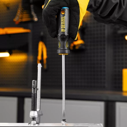 Отвертка, SL6x150 мм, S2, 3к рукоятка Denzel 121997 купить в Ноябрьске