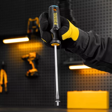 Отвертка, SL6x150 мм, S2, 3к рукоятка Denzel 121997 купить в Ноябрьске