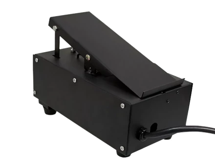 Педаль управления сварочным током TIG500 Р АС/DC J1210 Y01050 2,7метр  Сварог купить в Ноябрьске