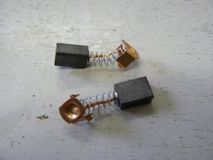Щетка графитовая (пара) 11x5x8 Применение купить в Ноябрьске
