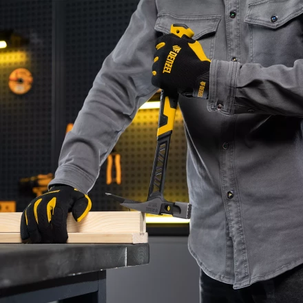 Молоток кровельщика 600 г, цельнокованый, боек с магнитом, двухкомп. обрезин. рук-ка Denzel 10623 купить в Ноябрьске