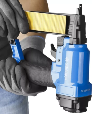 Степлер (гвозде/скобозабиватель) пневматический для скоб тип 55 (16-30 мм) и тип 300 (10-35 мм) 3192 серия ПРОФЕССИОНАЛ купить в Ноябрьске