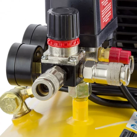 Компрессор воздушный Denzel DK1800/50 Х-PRO 58068 купить в Ноябрьске