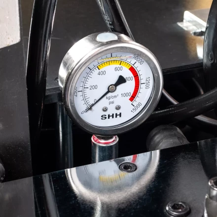 Стол КВТ СШО-150 NEO с комплектом шинообрабатывающего оборудования для шин до 150 мм (85683) купить в Ноябрьске