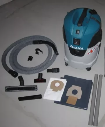 Пылесос промышленный Makita VC2512L купить в Ноябрьске