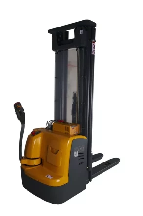 Штабелер самоходный 1,5 т 5,6 м XILIN CDDR15-III 24/200 В/Ач (сопровождаемый) 1010950 купить в Ноябрьске