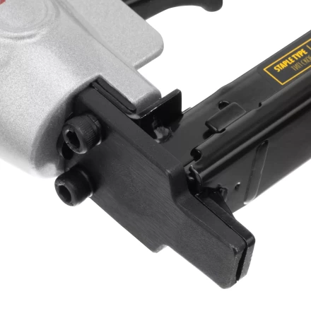 Степлер пневматический Denzel  PS8016 для прямоугольных скоб 21GA от 6 до 16 мм 57400 купить в Ноябрьске