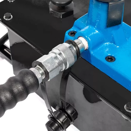 Помпа гидравлическая ручная КВТ ПМР-7080 объем маслобака 8.0 л (88147) купить в Ноябрьске