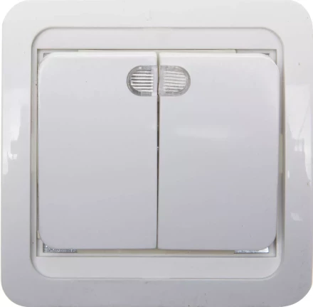 Выключатель СВЕТОЗАР &quot;ГАММА&quot; двухклавишный, с подсветкой, цвет белый, 10А/~250В SV-54135-W купить в Ноябрьске