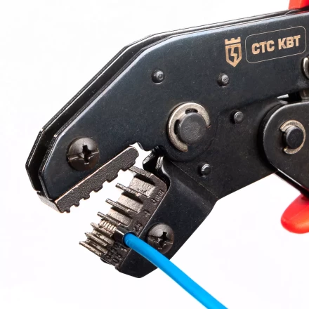 Пресс-клещи КВТ СТС-В с матрицами 0.25–6, 6–16 для опрессовки втулочных наконечников (набор) (85272) купить в Ноябрьске