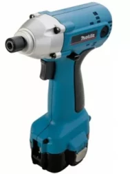 Аккумуляторная дрель-шуруповерт Makita 6990DWAE