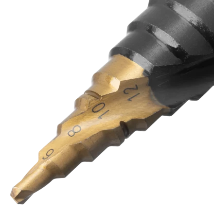 Сверло ступенчатое Denzel 723606, 4-6-8-10-12-14-16-18-20-22-24-26-28-30-32 мм, Р6М5, 6-гр. хвостовик купить в Ноябрьске