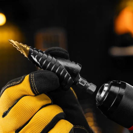 Сверло ступенчатое Denzel 723606, 4-6-8-10-12-14-16-18-20-22-24-26-28-30-32 мм, Р6М5, 6-гр. хвостовик купить в Ноябрьске