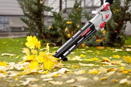 Пылесос ЗУБР садовый электрический, мусоросборник 40л, 2600Вт, 11000 - 15000об/мин, 12м3/мин, 160-270км/ч ЗПСЭ-2600 купить в Ноябрьске