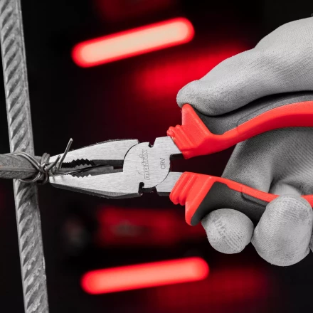 Плоскогубцы комбинированные Matrix, 160 мм, хром-ванадий, двухкомпонентные рукоятки, 17090 купить в Ноябрьске