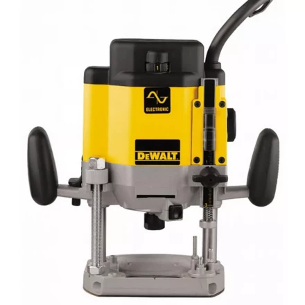 Фрезер DeWalt DW629 купить в Ноябрьске