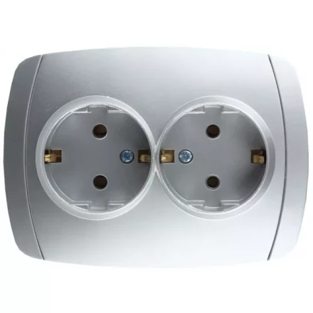 Розетка СВЕТОЗАР &quot;АКЦЕНТ&quot; двойная в сборе, с заземлением, цвет серебристый металлик, 16А/~250В SV-54207-SM купить в Ноябрьске
