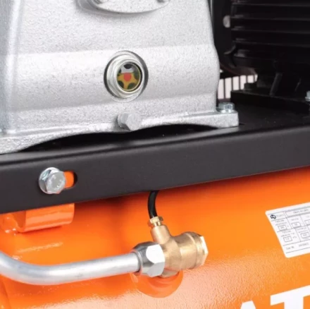 Компрессор масляный поршневой ременной PATRIOT REMEZA СБ 4/С-50 LB 30 A купить в Ноябрьске