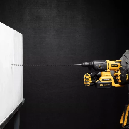 Бур по бетону Denzel, 10 x 600 мм, двойная спираль, три пылеотводящие кромки, 705022 купить в Ноябрьске