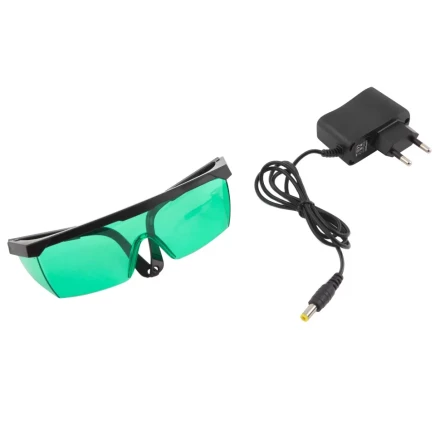 Лазерный уровень ML 06 Green, 30 м, 520 нм, аккумулятор Li 2800 мАч, резьба 5/8&quot; Matrix 35067 купить в Ноябрьске