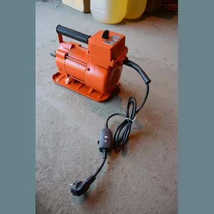 Электродвигатель с УЗО Vektor-220B 1,5 кВт медная обмотка купить в Ноябрьске