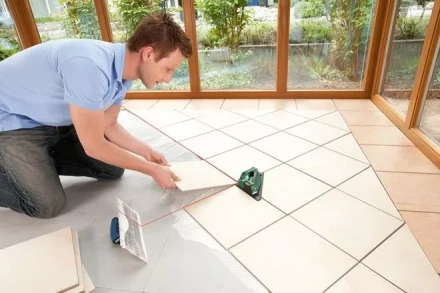 Лазер для укладки плитки BOSCH PLT2 (0.603.664.020) купить в Ноябрьске