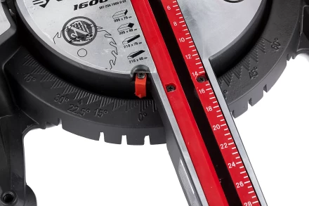 Пила торцовочная ЗУБР "МАСТЕР", сдвижная голова, 255 мм, 4800 об/мин, 1600 Вт ЗПТ-255-1600-Л-02 купить в Ноябрьске