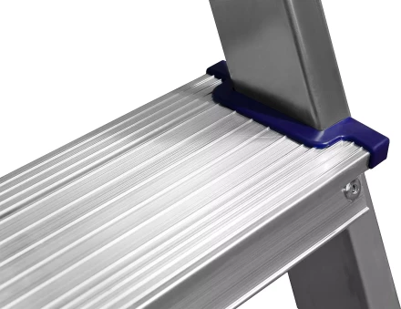 Лестница-стремянка двухсторонняя алюминиевая, СИБИН 38825-04, 4 ступени 38825-04 купить в Ноябрьске