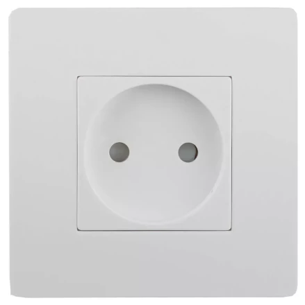 Розетка СВЕТОЗАР с защитой от детей SV-55241 купить в Ноябрьске