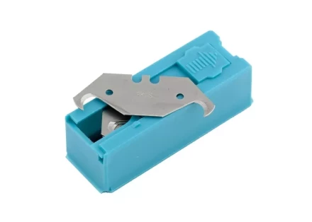 Лезвия 19 мм трапециевидные крючкообразные пластиковый пенал 12 шт GROSS 79379 купить в Ноябрьске