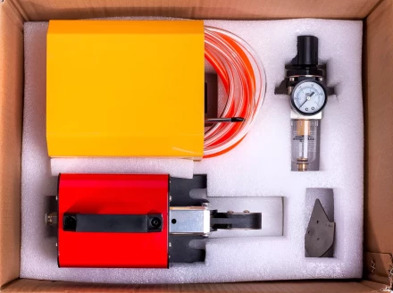 Пресс-клещи пневматические КВТ ПКП-10к для серийной опрессовки втулочных наконечников до 10 мм (85397) купить в Ноябрьске