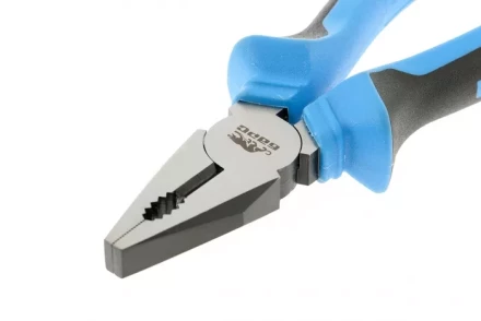 Плоскогубцы комбинированные 180 мм хром-ванадий двухкомпонентные рукоятки БАРС 16997 купить в Ноябрьске