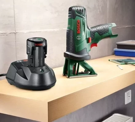 Аккумуляторная лобзиковая пила BOSCH PST 10,8 LI (0.603.3B4.022) купить в Ноябрьске